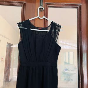 109•F Cute Black Dress