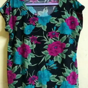 🌺🌼FLORAL WOMEN'S TOP🌸🌺