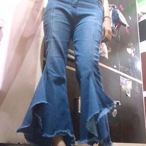 Pretty Graceful Women Jeans #latestjeans #trendy #trending #Latest