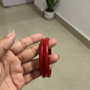 Nailpaint And Bangles Combo