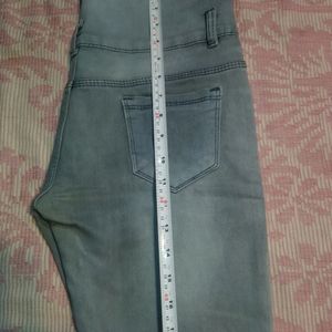 WOMEN'S JEANS WEAR