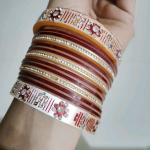 Beautiful Seep Bangles And Chuda Set