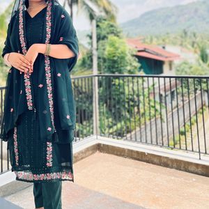 Dark Green Straight Fit Kurta Suit👗