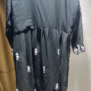 Chikankari Short Kurti