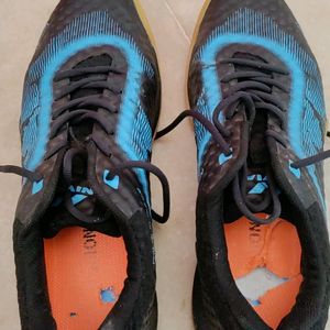 Good Condition Used Badminton Shoes