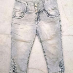 Denim High Waist Capri Jeans