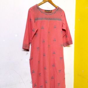 Avaasa Peach Colour Kurti For Women