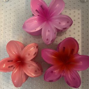 Hawaiian Pinterest Flower Claw Clips