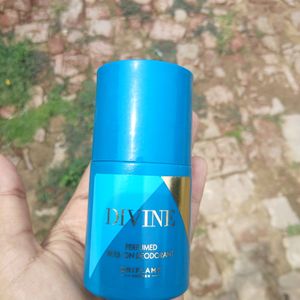 Oriflame Divine Roll On Deodorant