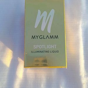 MyGlamm Illuminating Liquid