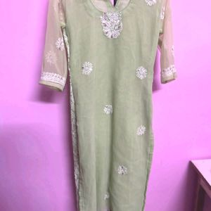 Lucknow A-line Chikankari Kurti With Inside Lini