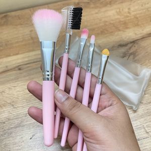 5 Set Of Makeup Brushes