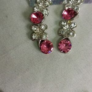 Beautiful Neckpiece With Ear Rings