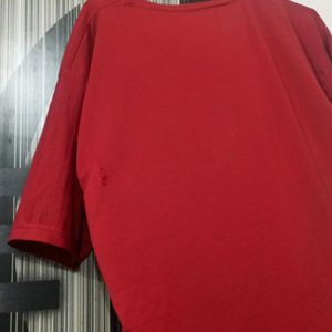 Used Round Neck Red T-shirt