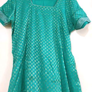 Beautiful Kurti With Salwar