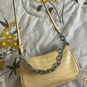 Butter Yellow Bauguet Bag