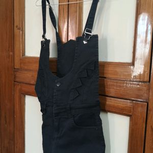 Aesthetic Black Dungaree With Button Detailing