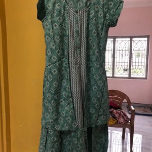 Lux Green Kurtha