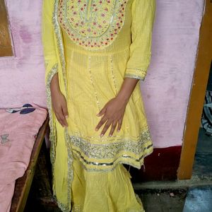 Sarara Set With Dupatta