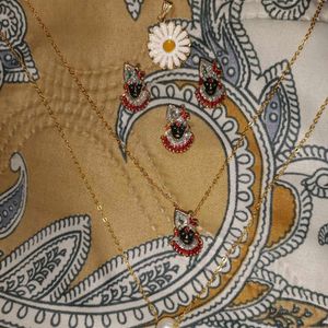 2 Pendent (Khatu Shyam,Moti )+Free 4 Charms