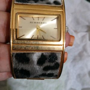 It's Braclet type Watch Very Fancy and Totally New