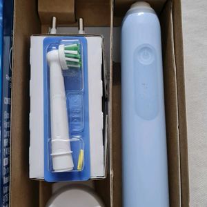 Oral B Pro 3 Model Electric Toothbrush