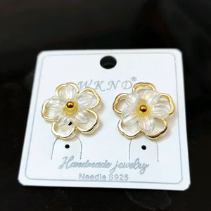 Beautiful Korean 3D Flower Stud Earring