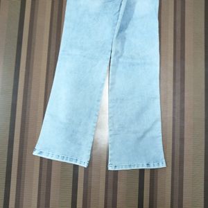 Y-06 Size 28 Slim Fit Women Denim Jeans