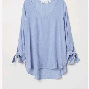 H&M blue stripe top