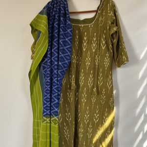 Green Cotton Ikkat Top And Duppata