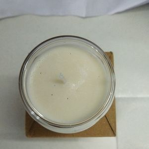 Handpour White Wax Candle In U Shaped Jar