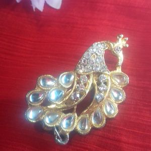 Combo Of Mangalsutra And Saree Pin