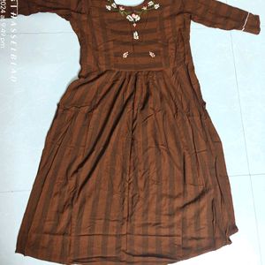 Good Looking Nayra Cut Kurti With Work