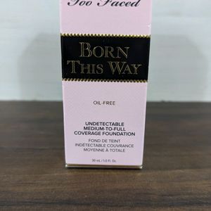 Too Faced Born This Way Foundation 🎉💕