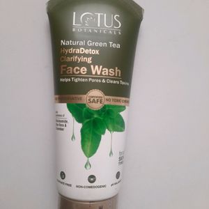 Sealed) Face Wash By Lotus Botanicals😍