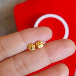 Beautiful New Flower Desine Studs