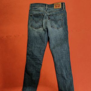 Levi's Blue Jeans (Women's)