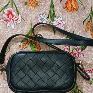 Black Slingbag