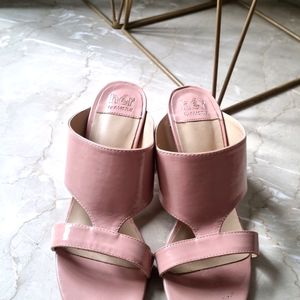 NUDE PINK BLOCK HEELS! - SIZE EURO 37