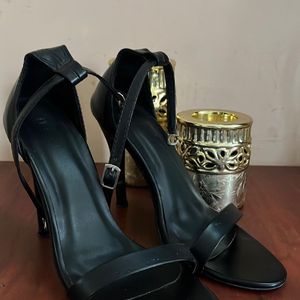 black heel