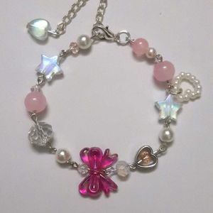 Pink Bow Beaded bracelet