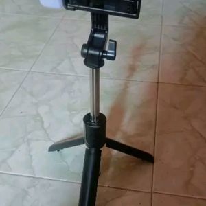 Selfie Stick Tripod with LED Fill Light,