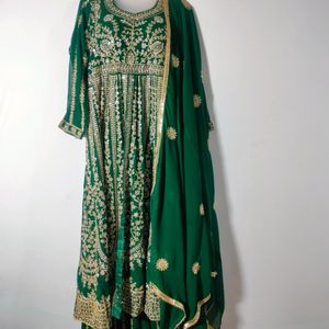 Green Embroidery Kurta (Women's)