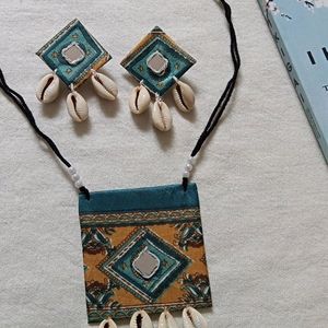 Necklaces With Earrings