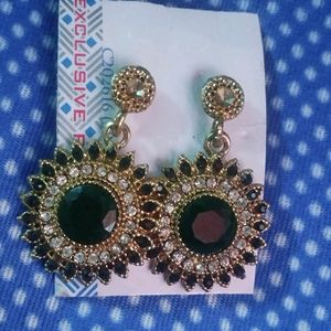 Earings ( Green Colour )