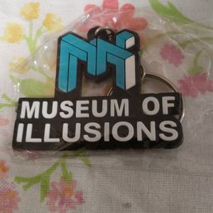 Museum Of Illusions Key chain.Delhi