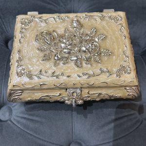 Rose Jewellery/storage Box