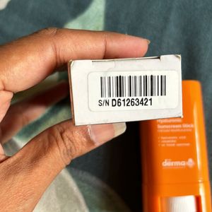 The Derma Co Hyaluronic Sunscreen Stick