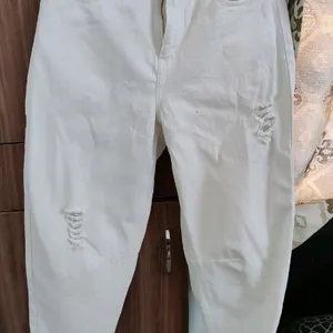 White max jeans