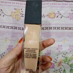 nars Foundation